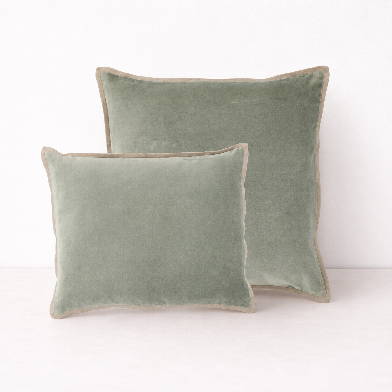 Velvet/Linen Decorative Pillow Cover- Green