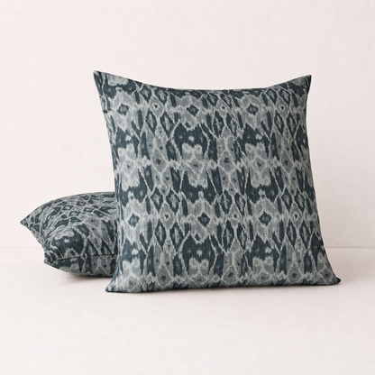 Stone Organic Pattern Decorative Pillow Cover- Black