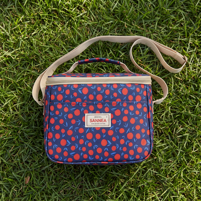 Retro Floral Insulated Picnic Lunch Bag – laid out from above