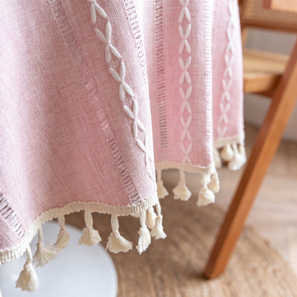 Leafline Embroidered Round Tablecloth – fabric and edge close-up