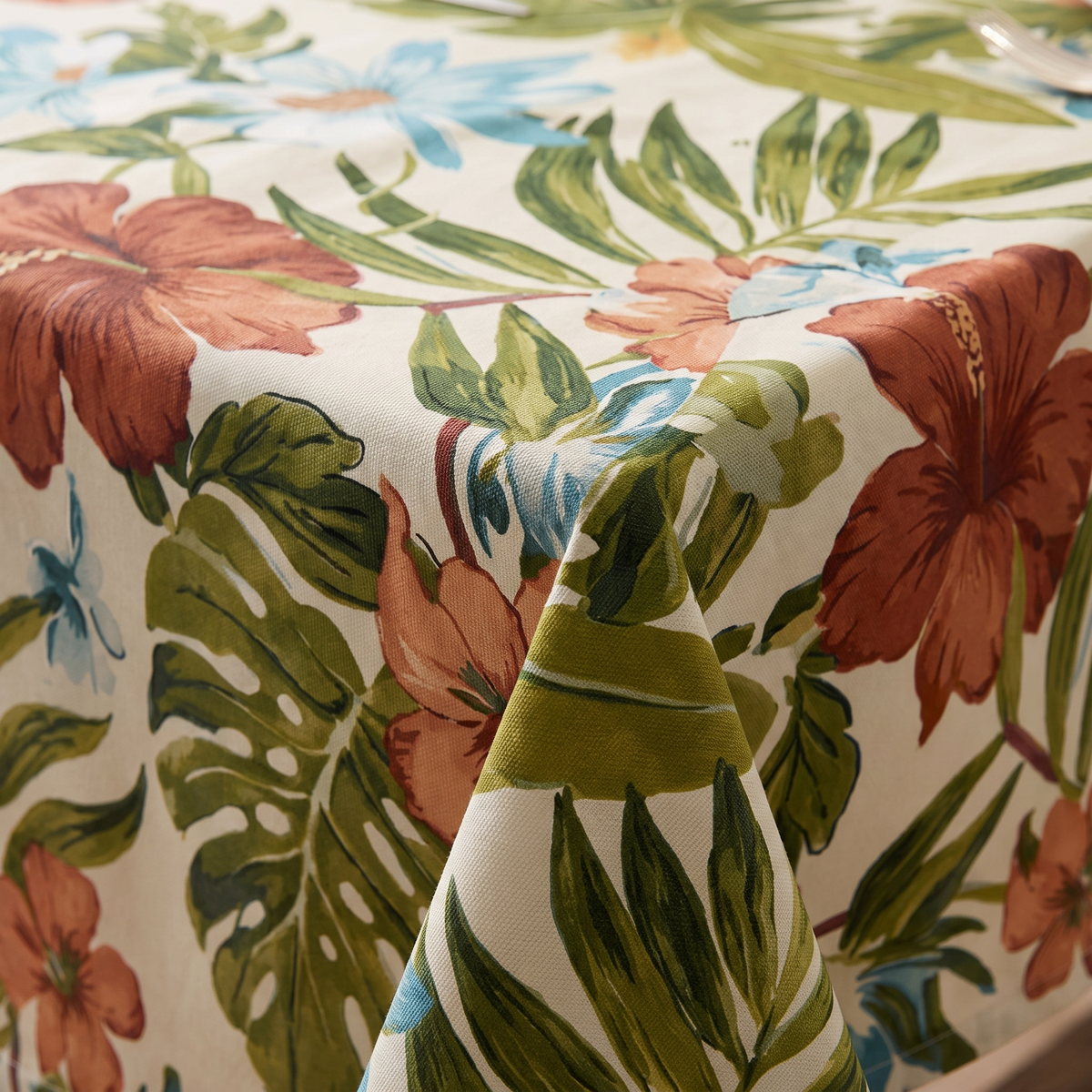 Monstera Leaf Cotton Tablecloth – fabric and edge close-up