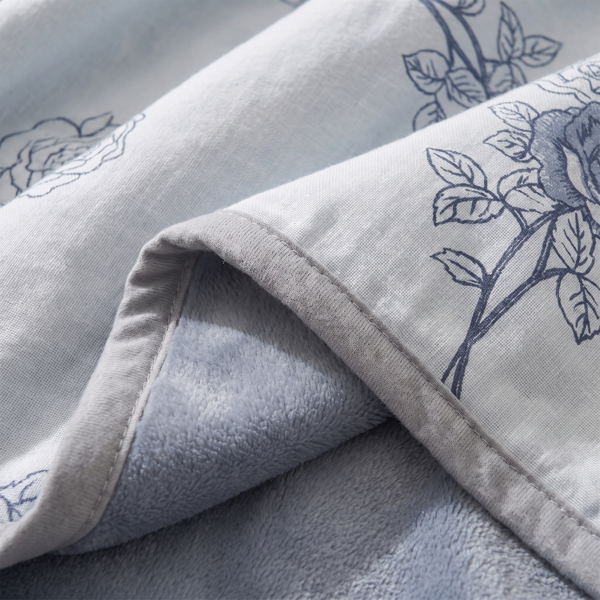 Serenity Rose Cotton Throw Blanket – weave close-up