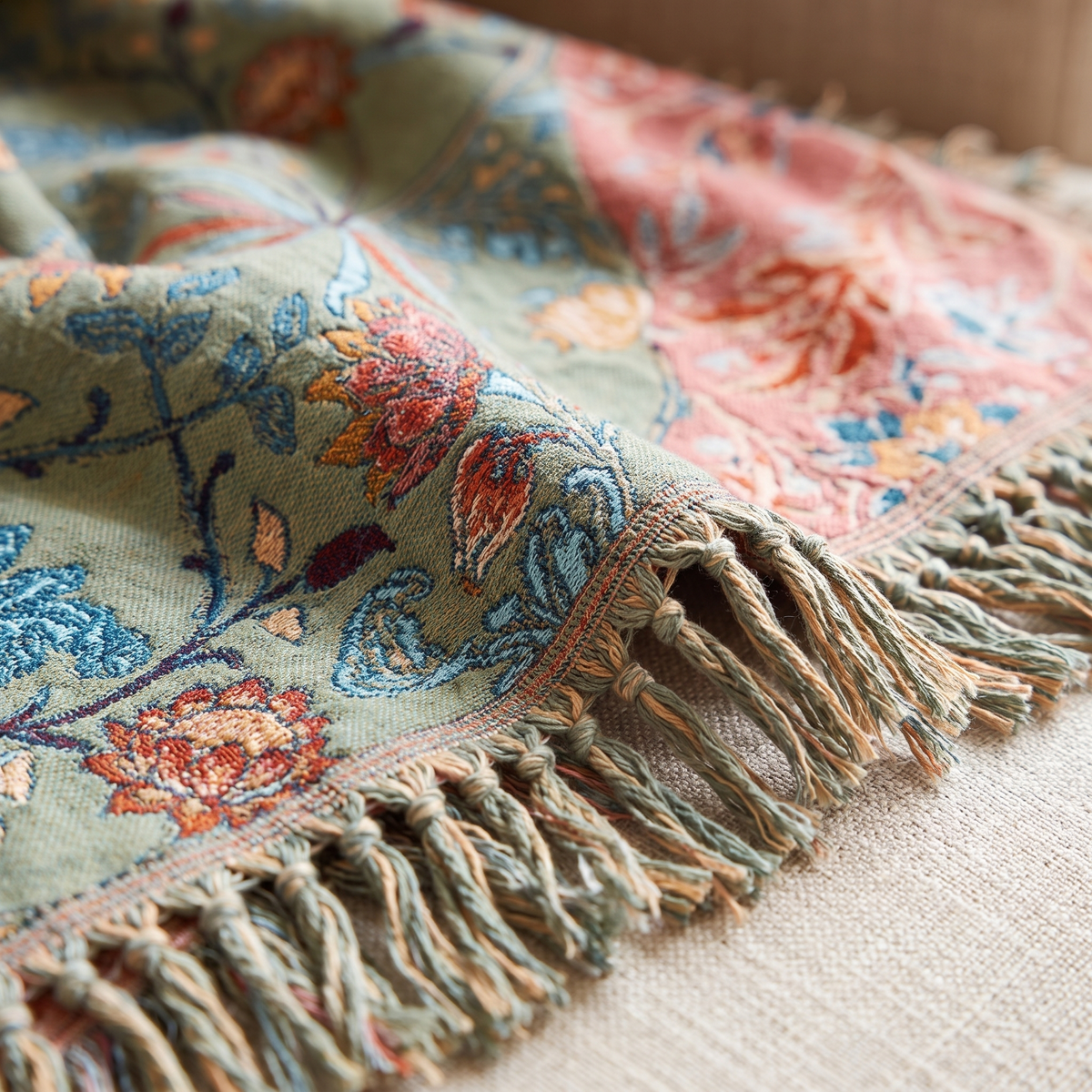 Wild Petal Pure Cotton Reversible Throw Blanket – weave close-up