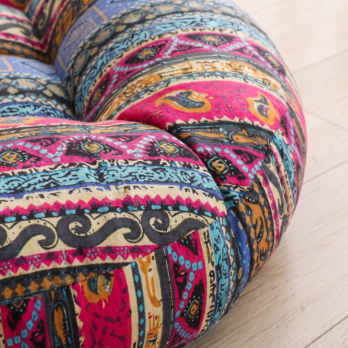 Round Memory Foam Floor Cushion – fabric close-up