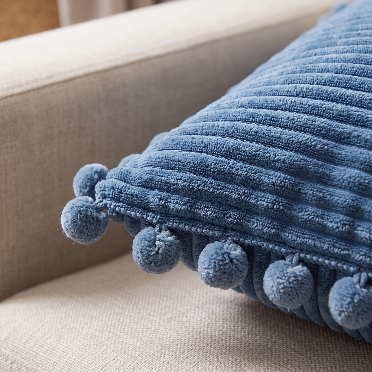 Ribbed Pom-Pom Cushion Cover – fabric close-up